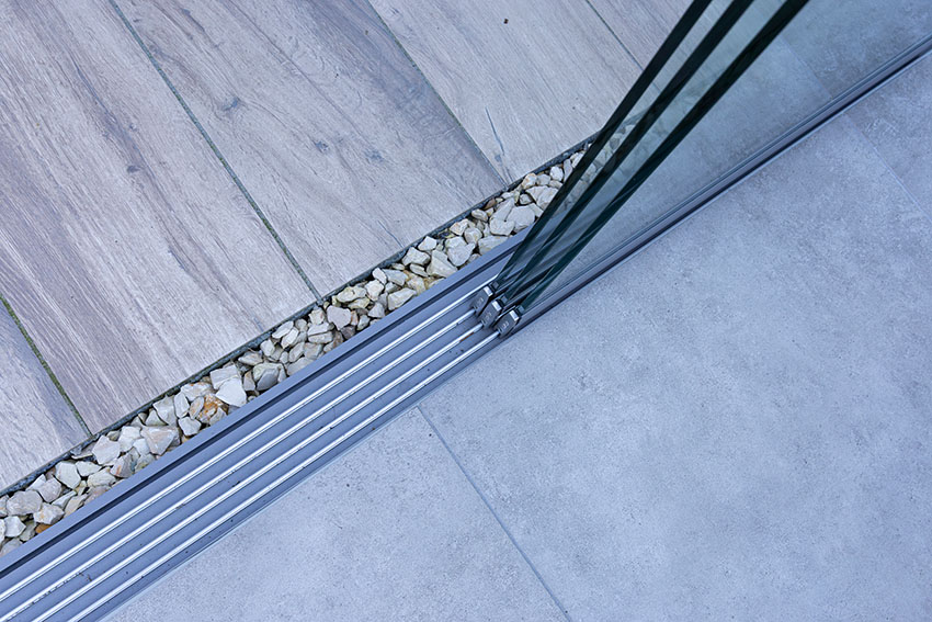 schoonmaken rails glazen schuifdeuren