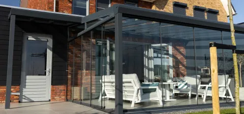 Terrein van de showroom