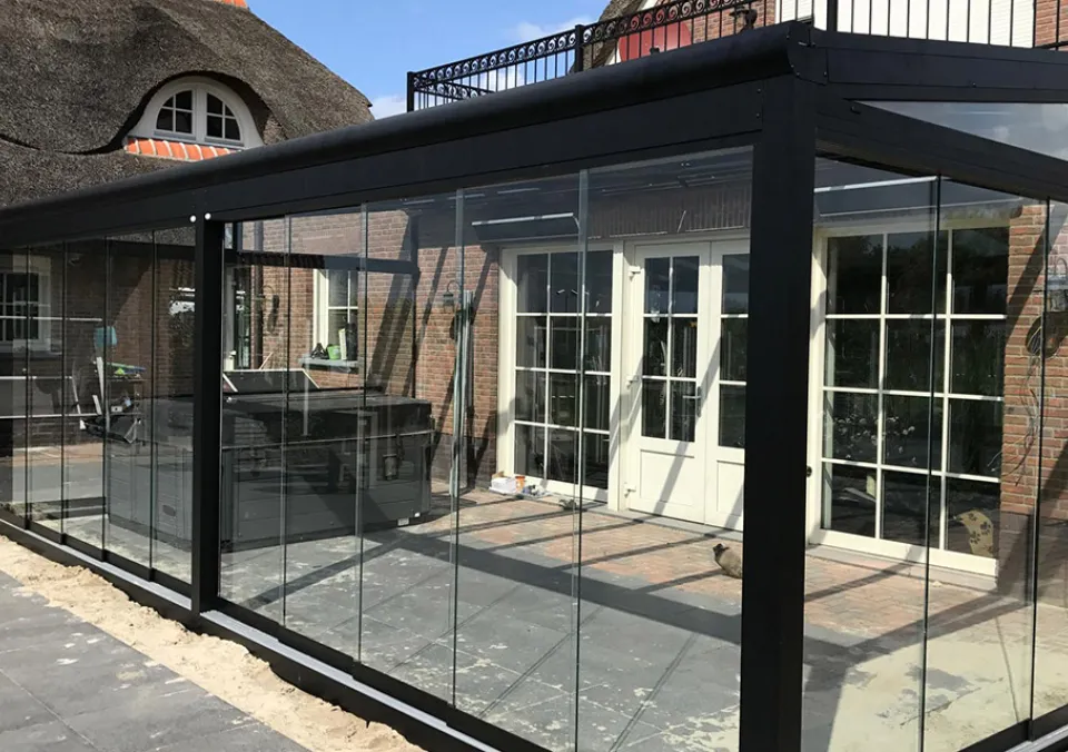Deep Black tuinkamer