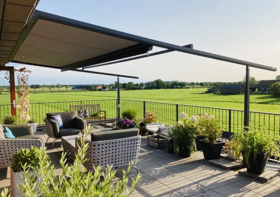 Pergola zonwering Weinor Plaza Viva Verandaliving