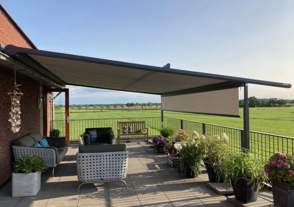 Pergola zonwering op staanders