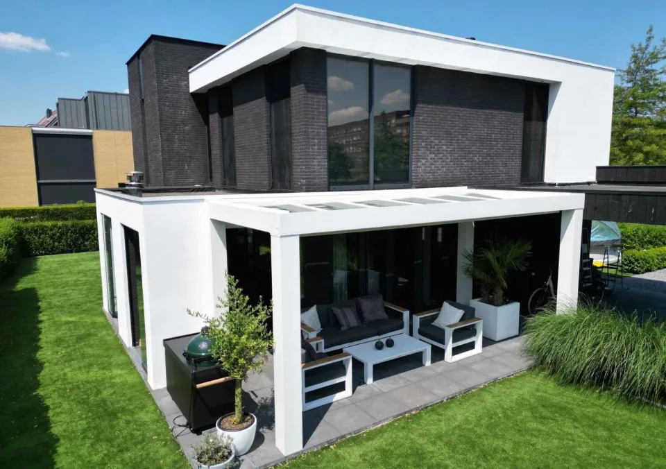 veranda's verandaliving