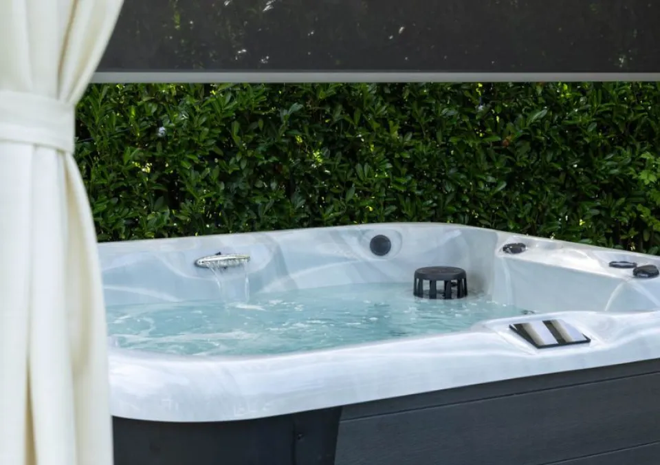 verandaliving showtuin jacuzzi's